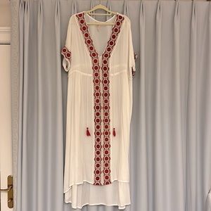 Women’s white linen dress with embroidered details, Size Medium